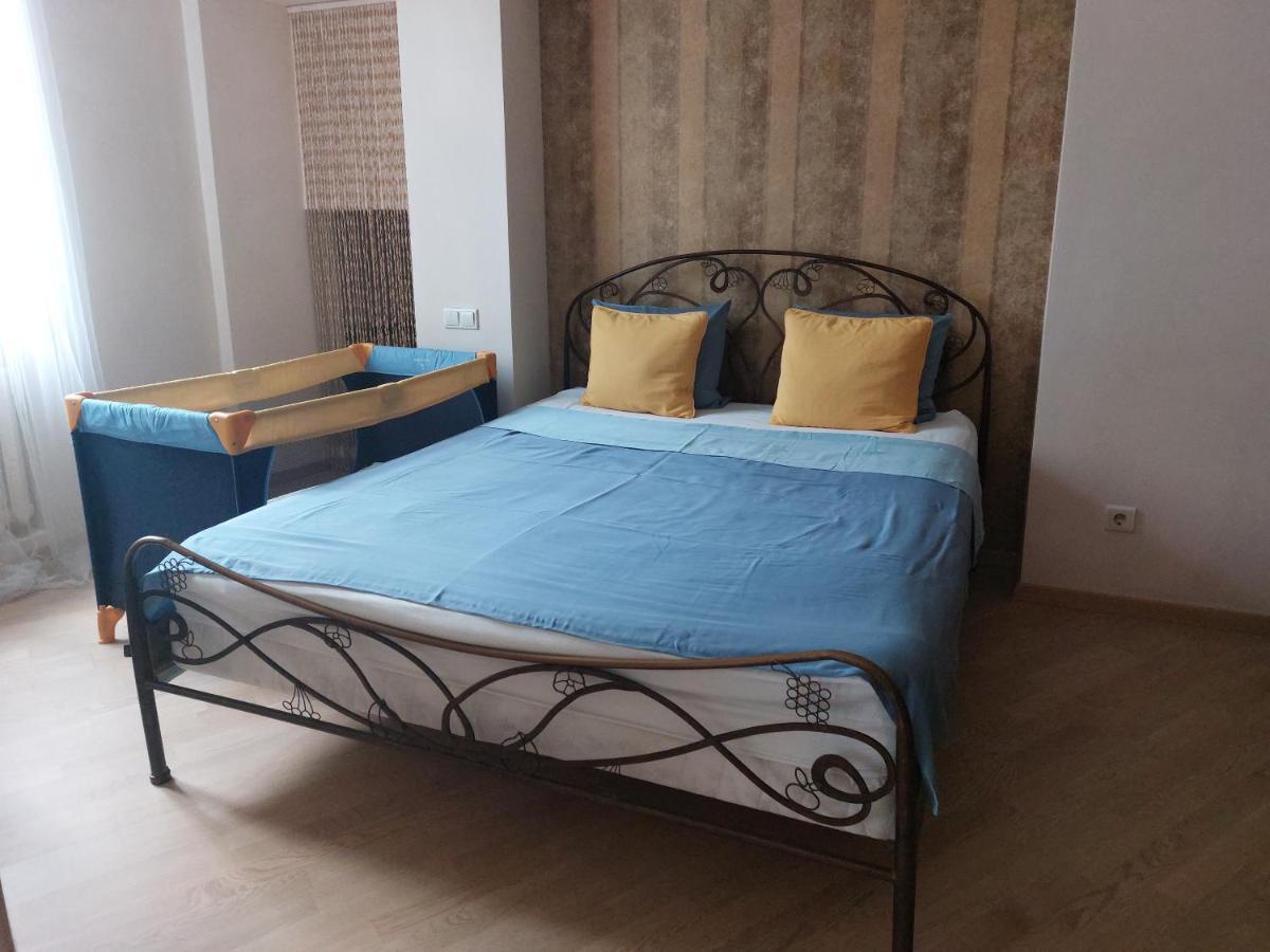 Romantic City Center Apartment In Old Town Vilnius Exterior photo